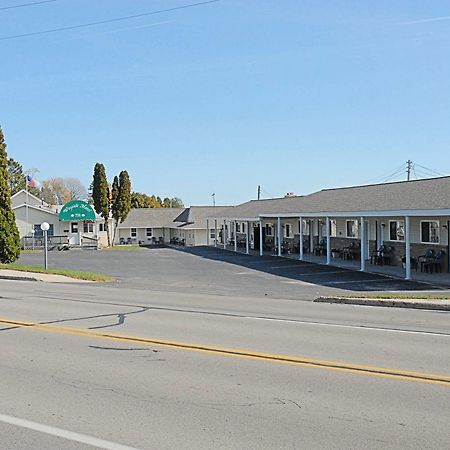 Wayside Motel Сент-Ігнас Екстер'єр фото